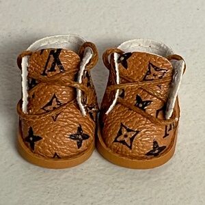 Designer Sneakers For Labubu Shoes Tan Brown Accessories Shoe Clothing Sneaker